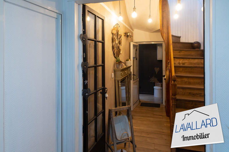 Maison - 170 m² - 8 pièces