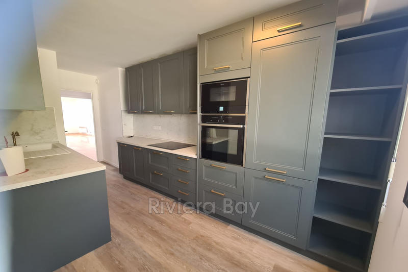 Appartement - 111 m² - 4 pièces