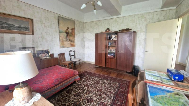 Maison - 228 m² - 7 pièces