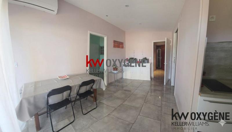 Maison - 215 m² - 9 pièces