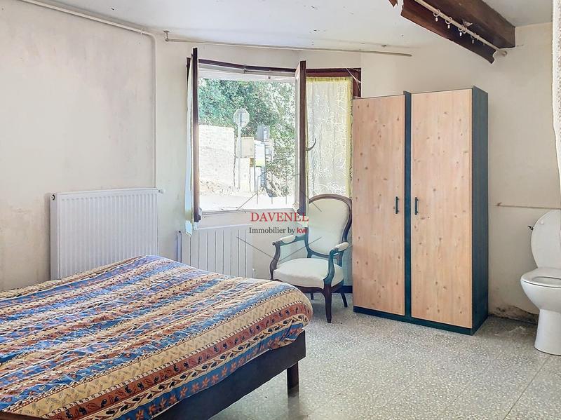 Maison - 220 m² - 8 pièces