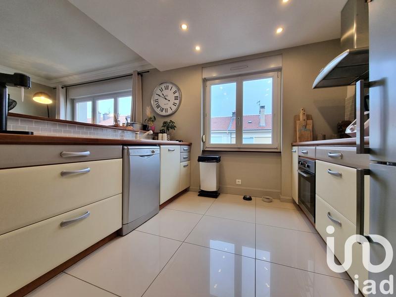 Appartement - 111 m² - 6 pièces