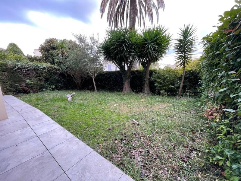 Appartement - 64 m² - 2 pièces