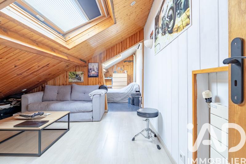 Maison - 180 m² - 9 pièces