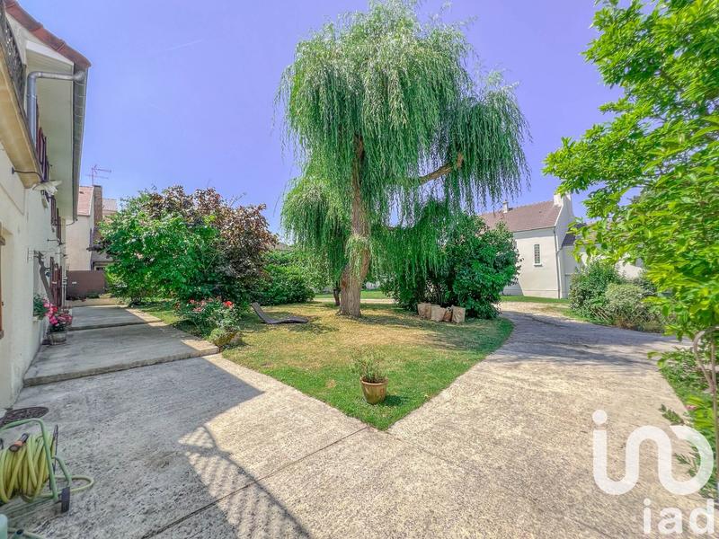 Maison - 267 m² - 8 pièces