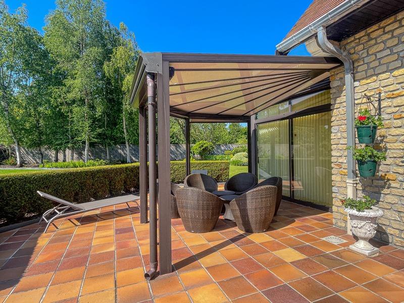 Maison en pierre - 295 m² - 8 pièces