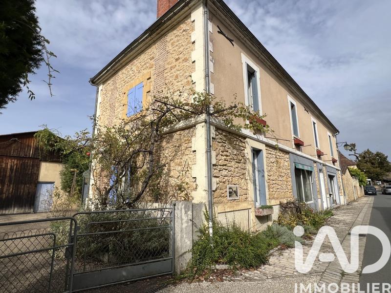 Maison - 288 m² - 8 pièces