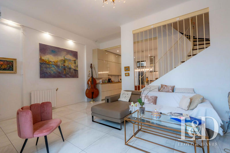 Maison - 170 m² - 5 pièces