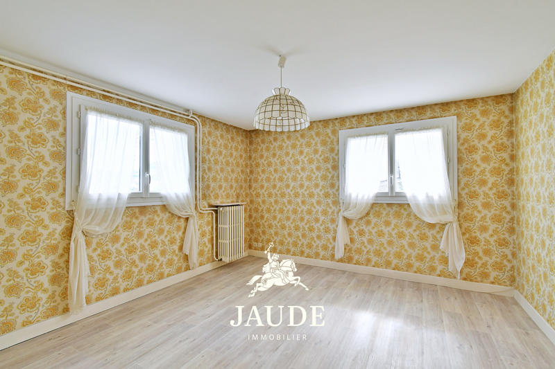 Maison - 200 m² - 7 pièces