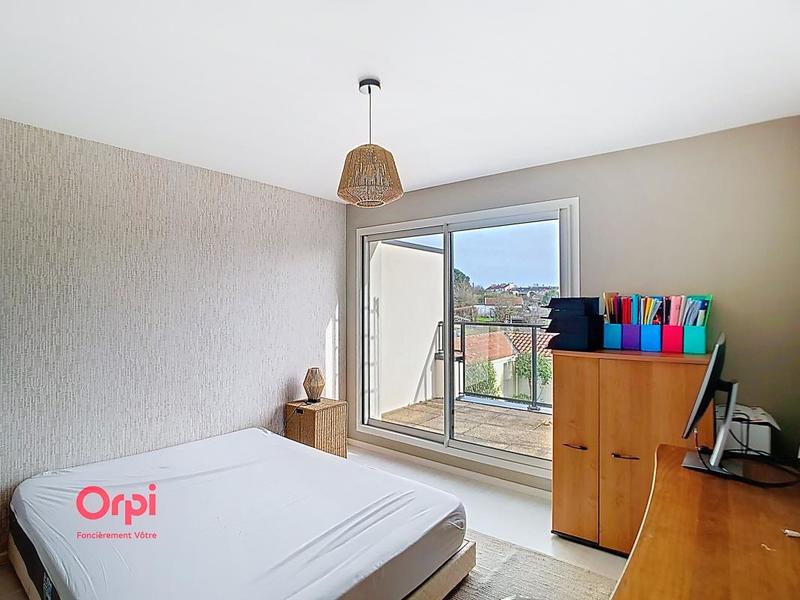 Maison - 210 m² - 6 pièces