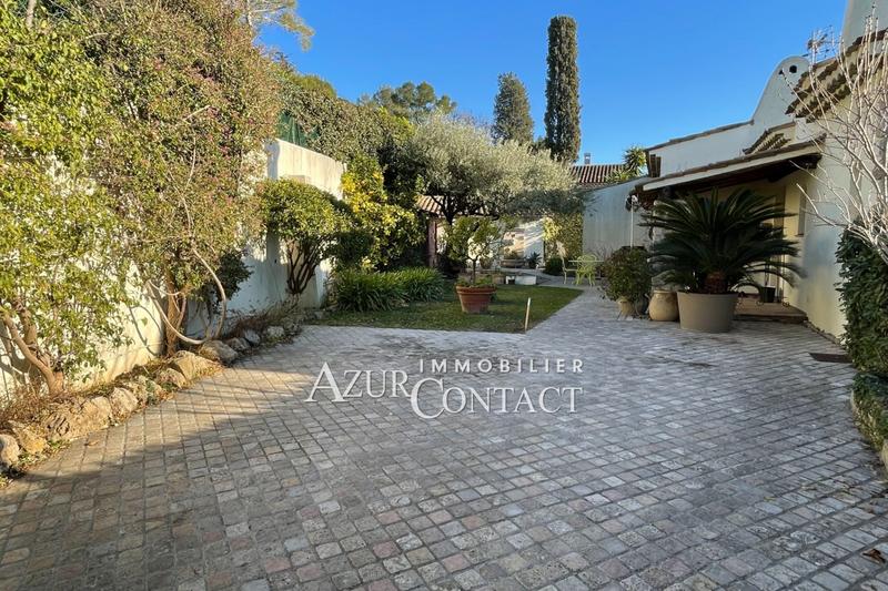 Appartement - 161 m² - 4 pièces