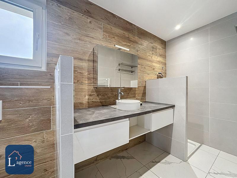 Villa - 228 m² - 8 pièces