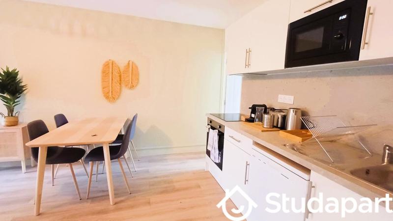 Chambre - 10 m² - 1 pièce