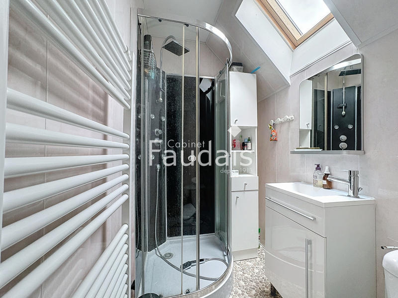 Maison - 141 m² - 7 pièces