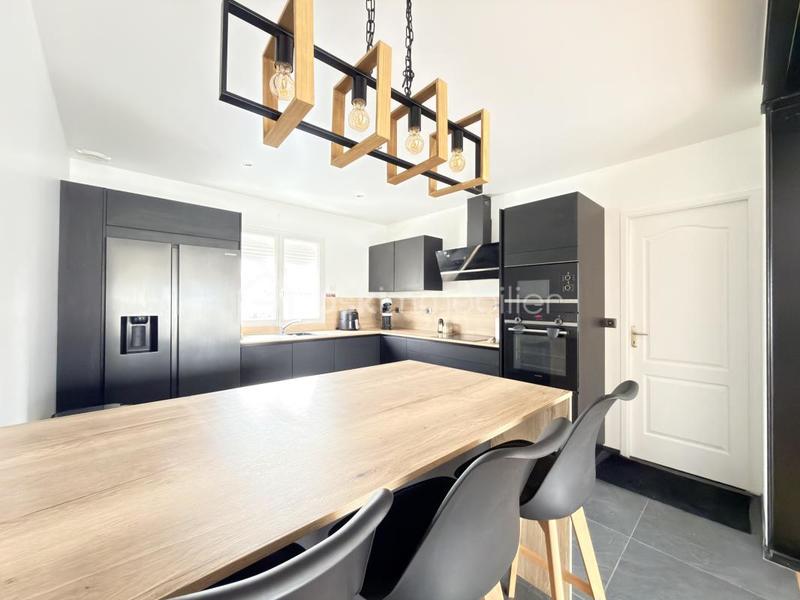 Pavillon - 132 m² - 6 pièces