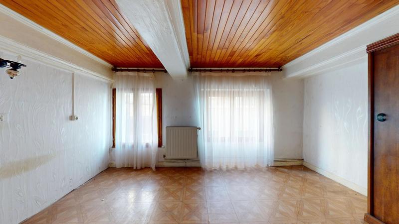 Appartement - 100 m² - 5 pièces
