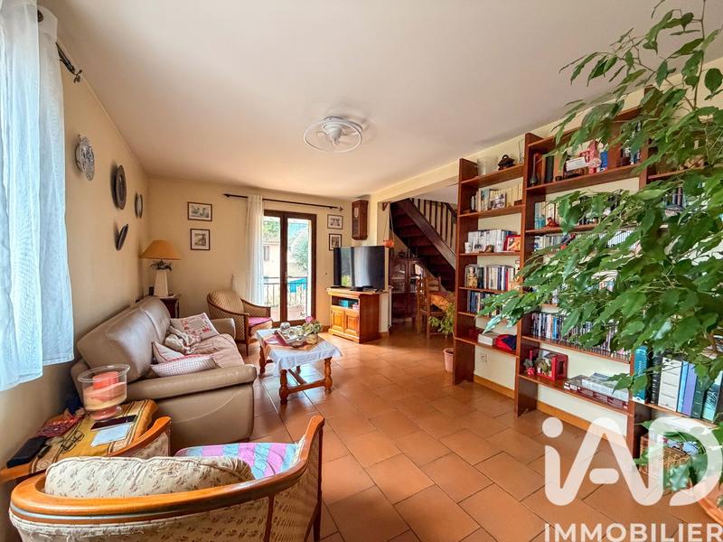 Maison - 104 m² - 4 pièces