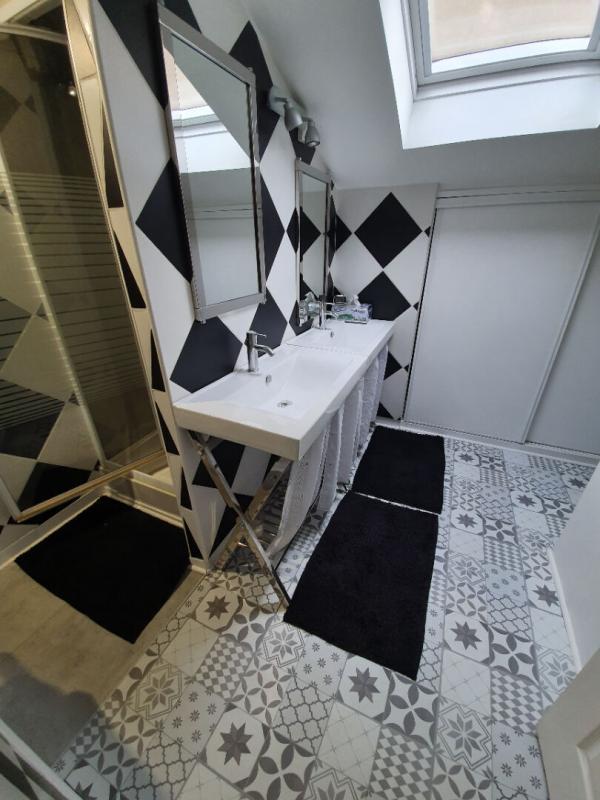 Maison - 93 m² - 4 pièces