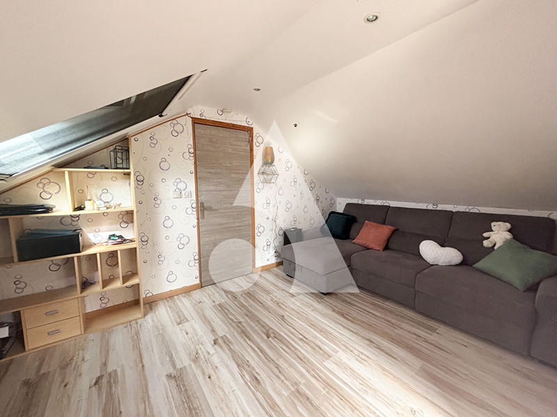 Maison - 200 m² - 4 pièces