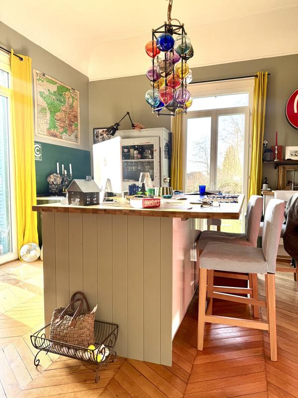 Appartement - 206 m² - 6 pièces