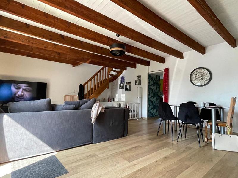 Maison - 194 m² - 8 pièces