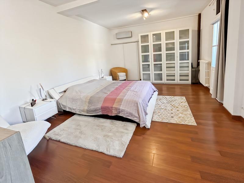 Maison de ville - 203 m² - 7 pièces