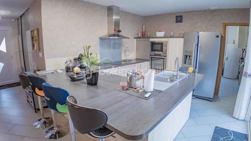 Maison - 138 m² - 5 pièces