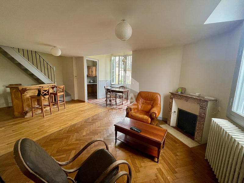 Maison - 111 m² - 6 pièces