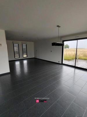 Maison - 144 m² - 5 pièces