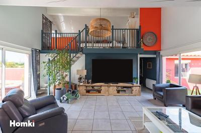 Villa - 270 m² - 8 pièces