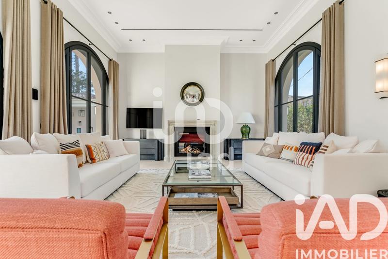 Maison de maîtres - 268 m² - 7 pièces