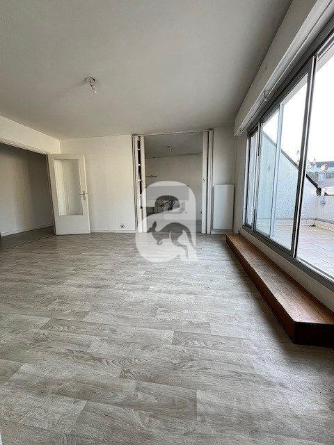Appartement - 121 m² - 6 pièces