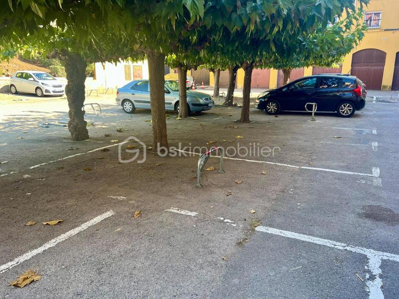 Parking - 12 m²