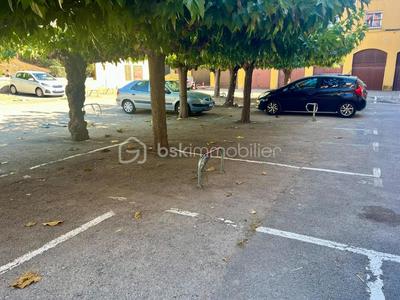 Parking - 12 m²