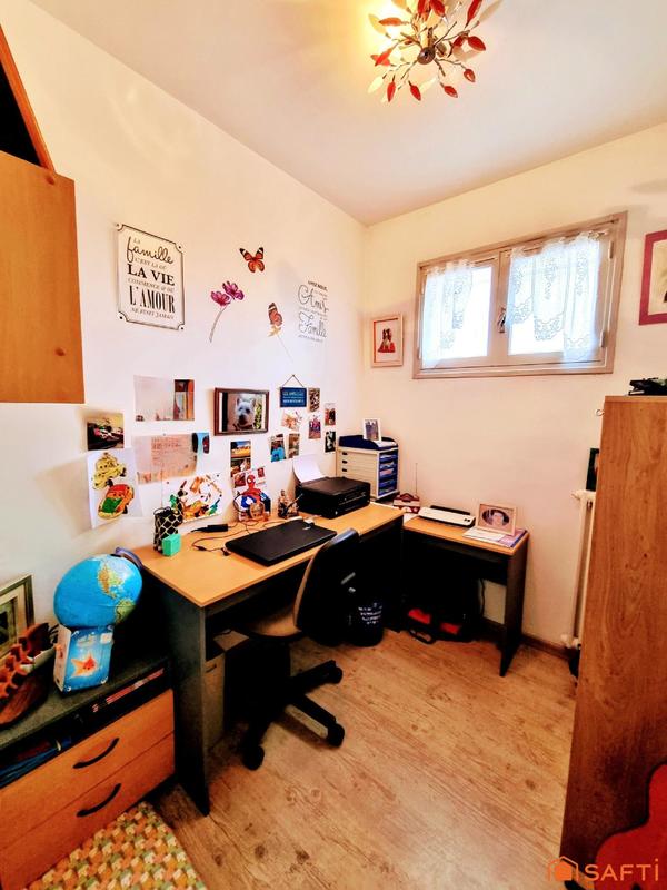 Maison - 218 m² - 9 pièces