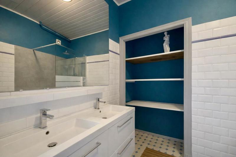 Maison - 371 m² - 8 pièces