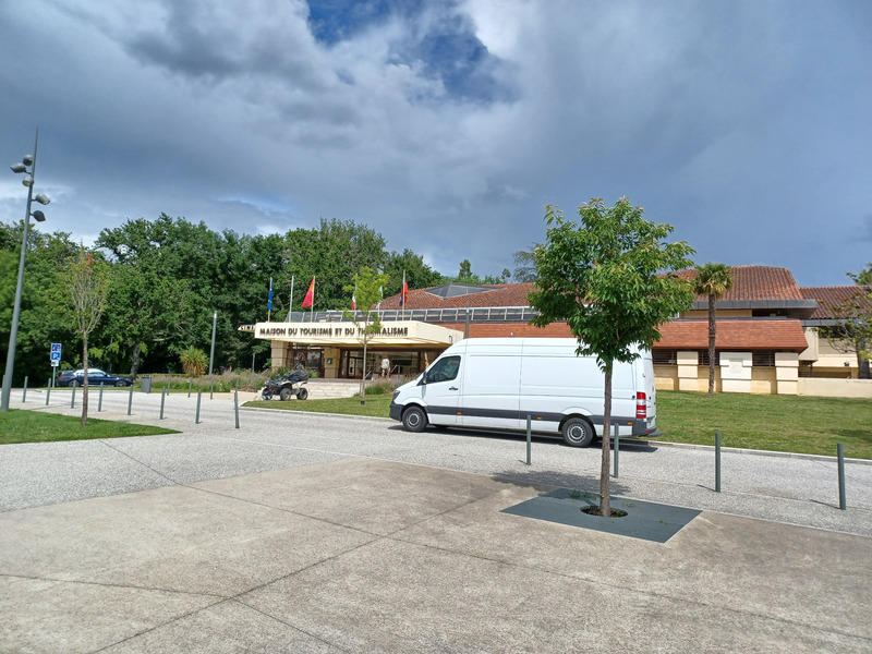 Fonds de commerce - 180 m²