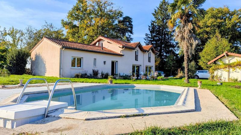 Maison - 163 m² - 5 pièces