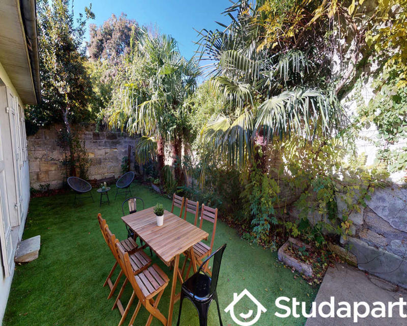 Chambre - 230 m² - 1 pièce