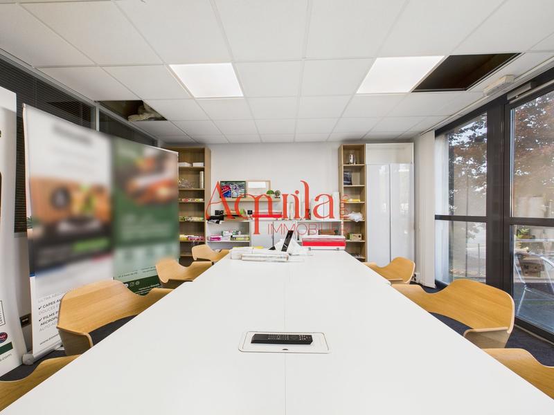 Bureau - 225 m² - 10 pièces