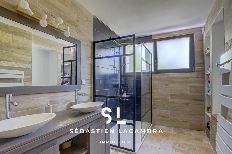 Maison - 131 m² - 5 pièces