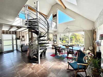 Maison - 125 m² - 6 pièces