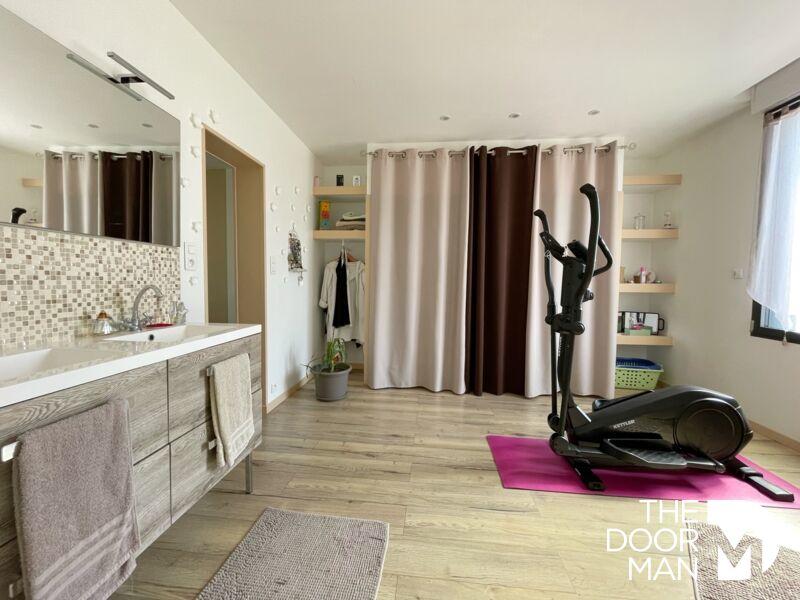 Maison - 180 m² - 4 pièces