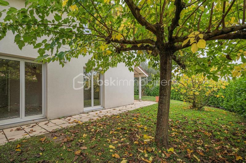 Maison jumelée - 94 m² - 4 pièces