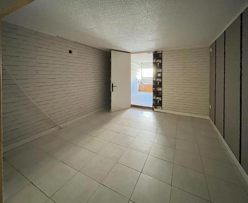 Local commercial - 130 m² - 6 pièces