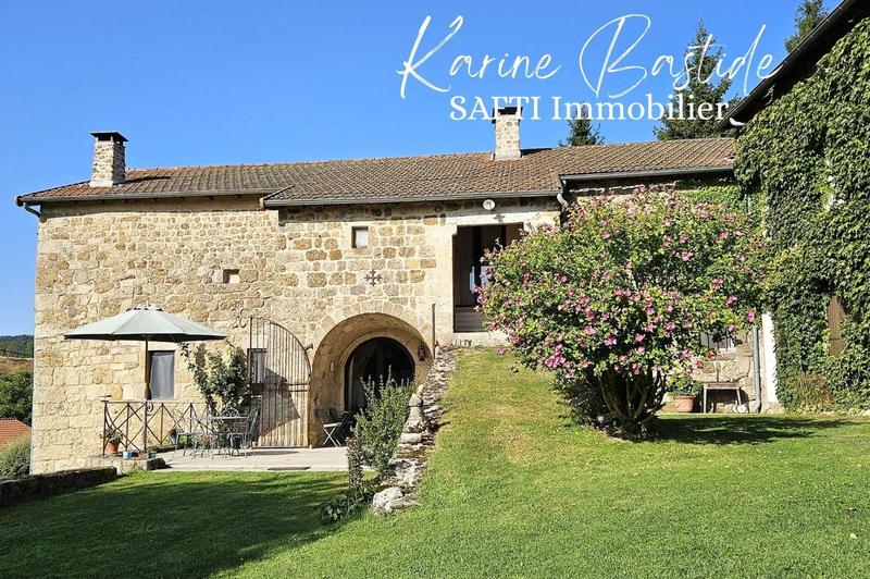 Maison - 225 m² - 14 pièces