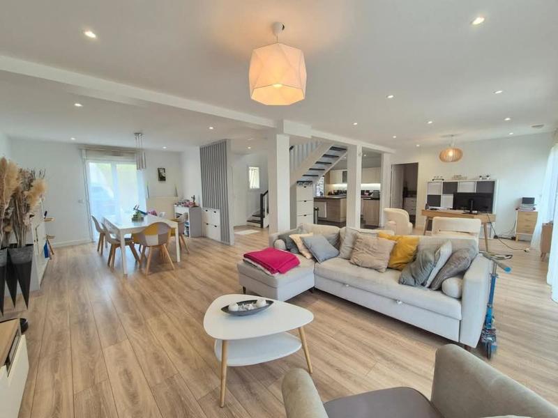 Maison - 154 m² - 5 pièces