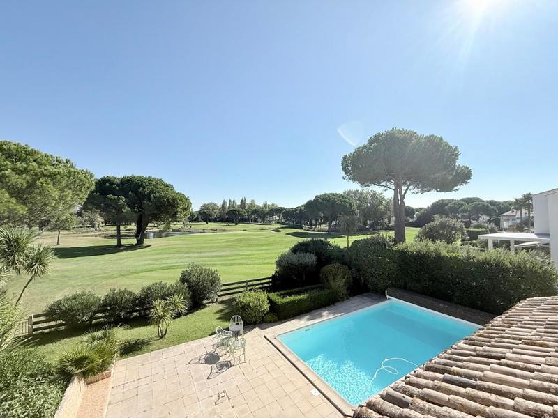 Maison - 225 m² - 6 pièces