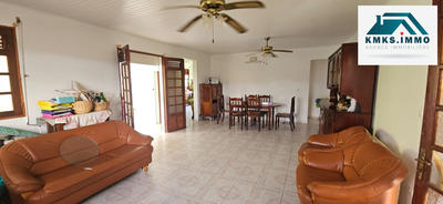 Maison - 217 m² - 8 pièces