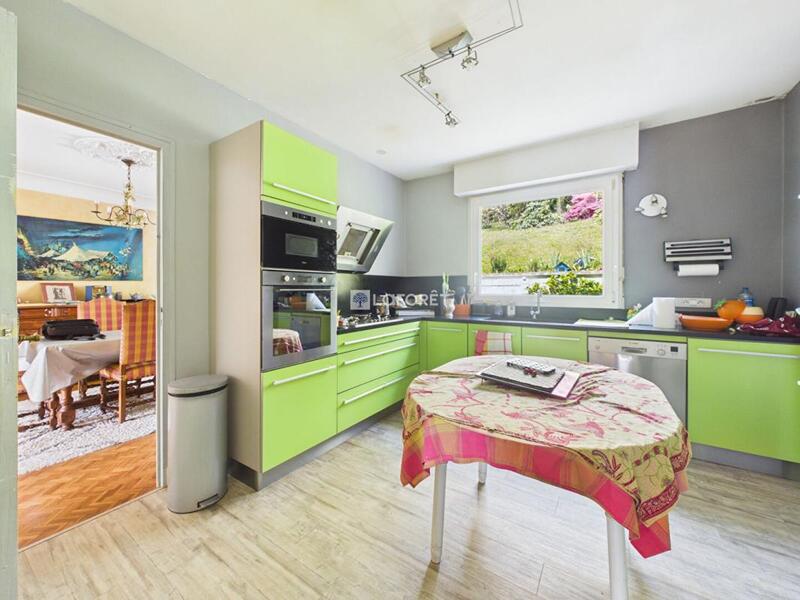 Maison - 161 m² - 7 pièces